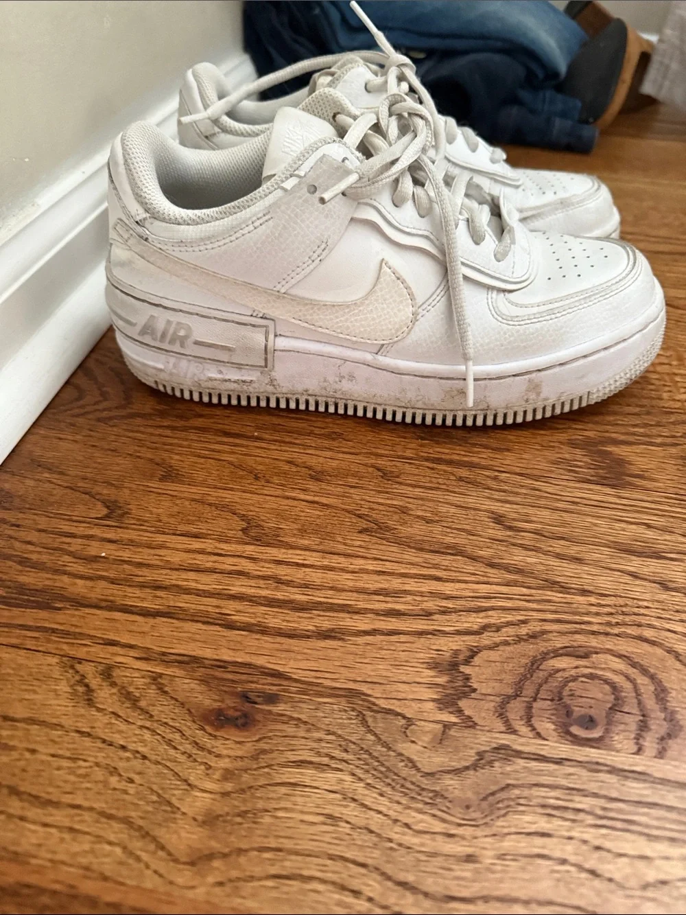 Nike clean low